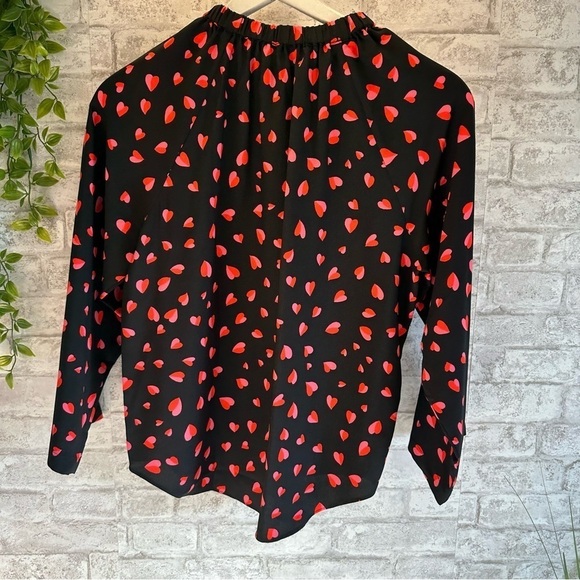 Ann Taylor heart novelty print blouse women’s size XS NWT black red and pink - Picture 3 of 6